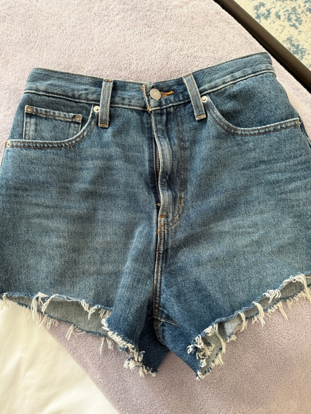 Levi’s High-Waisted Mom Shorts
